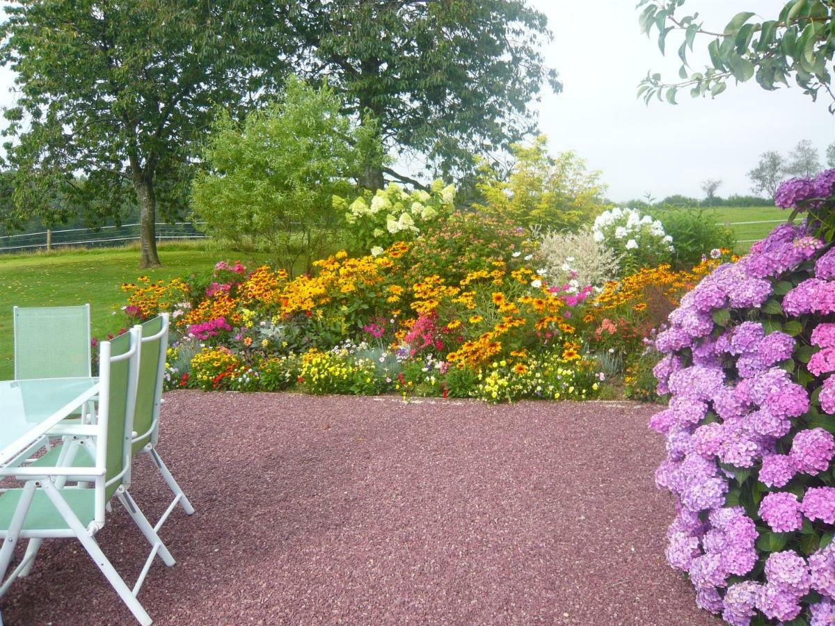 Le Rocher B&B Yvrandes 외부 사진