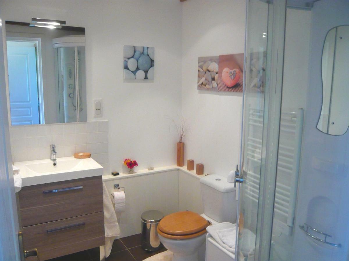 Le Rocher B&B Yvrandes 외부 사진