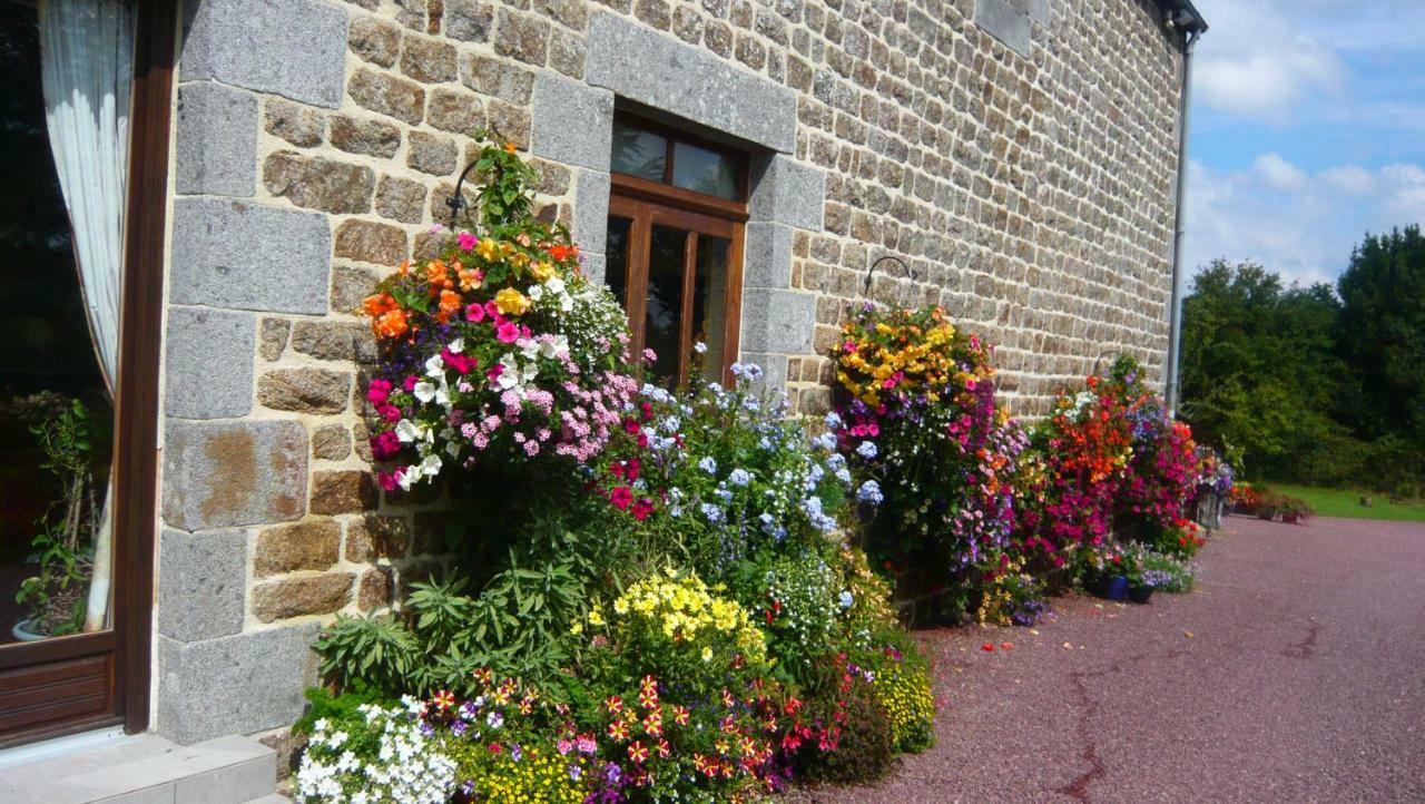 Le Rocher B&B Yvrandes 외부 사진