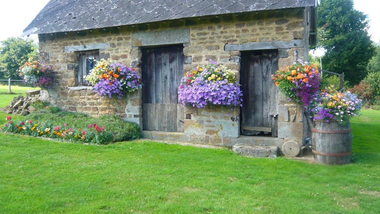 Le Rocher B&B Yvrandes 외부 사진