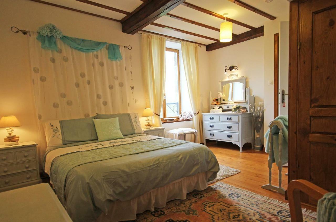 Le Rocher B&B Yvrandes 외부 사진